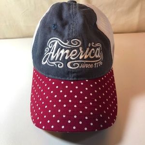 Ladies Fit baseball/trucker hat snapback